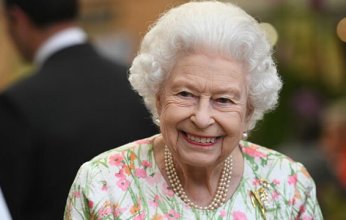 على طريقة دراكولا.. لماذا تحظر الملكة إليزابيث دخول الثوم القصر؟