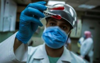 «أبو ظبي» تمنع استقبال زائريها دون الحصول على جرعة ثالثة من لقاح كورونا