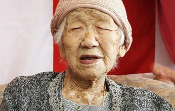 «العام الـ119».. أكبر معمرة في العالم تحتفل بعيد ميلادها