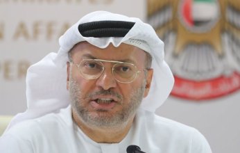 قرقاش لـ الحوثيين.. عبثكم أضعف من أن يؤثر على مسيرة الأمن والأمان