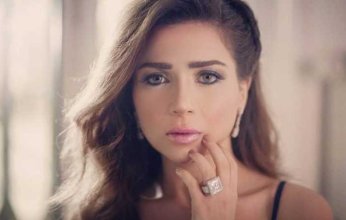 إصابة والدة مى عز الدين بفيروس كورونا