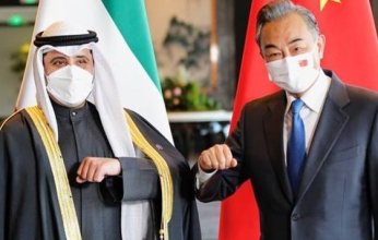 الصين والكويت يبحثان سبل تعزيز العلاقات الثنائية بين البلدين