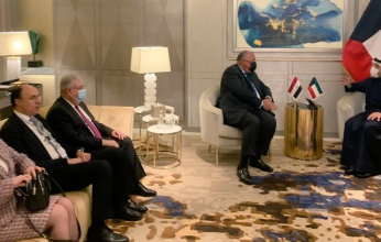 وزير الخارجية المصري يبحث العلاقات الثنائية مع نظيره الكويتي