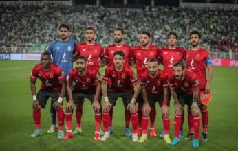 الخطيب يعقد جلسة مع لاعبي الأهلي بعد هزيمة بالميراس