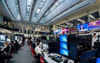 بورصة موسكو تسجل أكبر تراجعا في تعاملاتها منذ سنوات