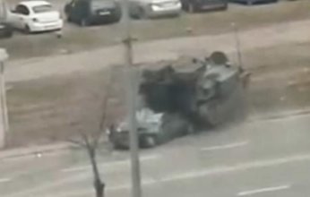 الجيش احتفل بها.. سيدة أوكرانية تدمر مدرعة روسية