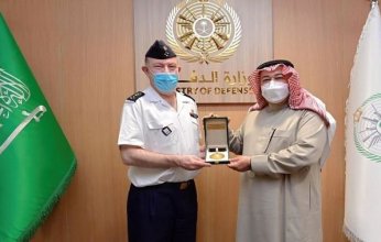السعودية وفرنسا تبحثان سبل تعزيز العلاقات الثنائية بين البلدين