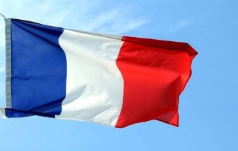 فرنسا تحذر مواطنيها من السفر إلى أوكرانيا