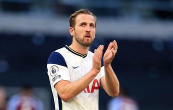 هاري كين يعطي الآمال ليفربول لتصدر قمة الدوري