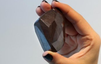 بسعر خيالي.. بيع أكبر ماسة في العالم بمزاد بلندن