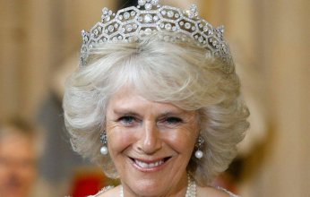 2800 ماسة تزين تاج ملكة بريطانيا المنتظرة