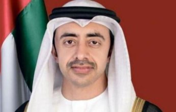 وزير خارجية الإمارات يبحث مع نظيره الإيراني عددا من القضايا ذات الاهتمام المشترك