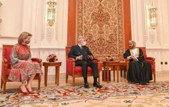 في زيارة رسمية.. ملك بلجيكا يصل إلى سلطنة عمان