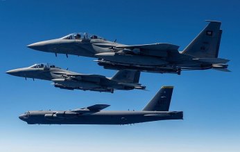 فوق البحر الأحمر.. مقاتلات سعودية ترافق قاذفة استراتيجية أمريكية