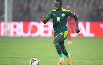 مباراة مصر والسنغال.. أبو جبل يتصدي لركلة جزاء من ماني