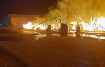 مصر.. السيطرة على حريق هائل بسوق شلاتين الدولى