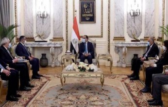 مصر والعراق يبحثان سبل تعزيز التعاون بين البلدين