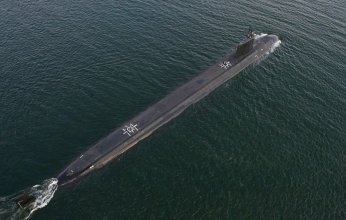 البحرية الروسية تطرد غواصة نووية أمريكية من مياهها الإقليمية