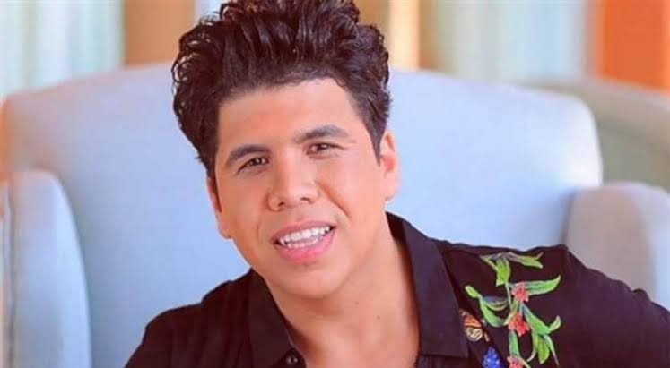 عمر كمال يوجّه رسالة إلى منتقديه: "أنا طلعت لقيت جوايا حب لحاجة اسمها غنا" عمر كمال يوجّه رسالة إلى منتقديه: "أنا طلعت لقيت جوايا حب لحاجة اسمها غنا"