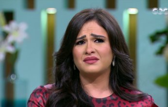 ياسمين عبد العزيز ترد على شائعات جراحة تجميل