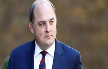 وزير الدفاع البريطاني: لا دليل على انسحاب روسيا من الحدود الأوكرانية