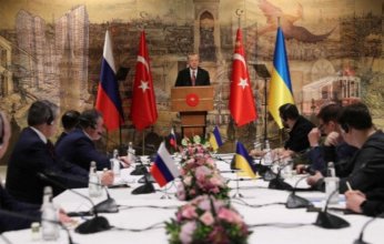 انتهاء المفاوضات.. أوكرانيا توافق على وضع الحياد مقابل ضمانات أمنية