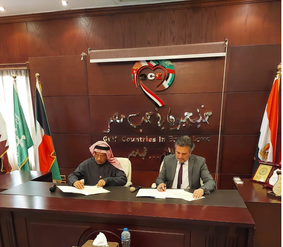 «خليجيون في حب مصر» توقع بروتوكول تعاون مع الاتحاد العام لنقابات عمال لبنان «خليجيون في حب مصر» توقع بروتوكول تعاون مع الاتحاد العام لنقابات عمال لبنان