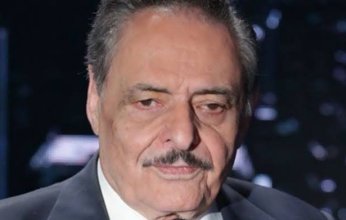 نجل الفنان اللبنانى أنطوان كرباج ينفى خبر وفاة والده