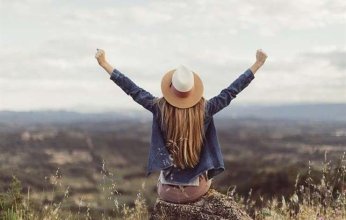 في اليوم العالمي للسعادة.. تعلمي كيف تجعلي طفلك مبتهجاً