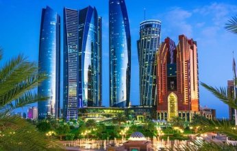 «البيان »: الإمارات تعمل على مدّ جسور التواصل والانفتاح مع مختلف دول العالم