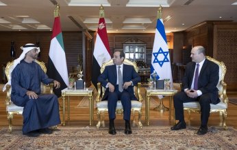 اجتماعًا ثلاثيًا يجمع «بن زايد» والرئيس المصري ورئيس وزراء إسرائيل