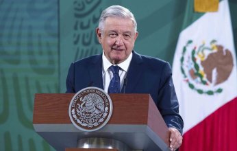 فوز رئيس المكسيك في استفتاء على بقائه في منصبه