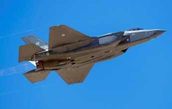 الجيش الإسرائيلى يقصف موقعا داخل لبنان