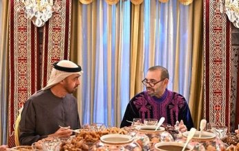 ولي عهد أبوظبي يحضر مأدبة إفطار أقامها العاهل المغربي