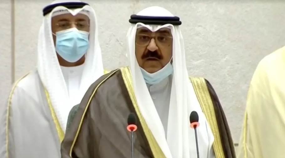 الكويت: القيادة السياسية تتابع باهتمام التزام الجيش بواجباته الكويت: القيادة السياسية تتابع باهتمام التزام الجيش بواجباته