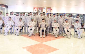 تخريج دورات تخصصية للضباط بمعهد القوات البرية في مدينة زايد العسكرية