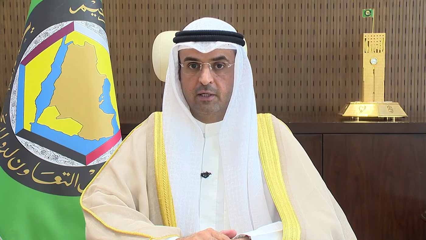 أمين التعاون الخليجي ووزير الاقتصاد العماني يبحثان القضايا الإقليمية والدولية أمين التعاون الخليجي ووزير الاقتصاد العماني يبحثان القضايا الإقليمية والدولية