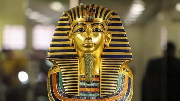 اتهام المدير السابق لمتحف اللوفر القرنسي بتهريب قطع أثرية مصرية اتهام المدير السابق لمتحف اللوفر القرنسي بتهريب قطع أثرية مصرية