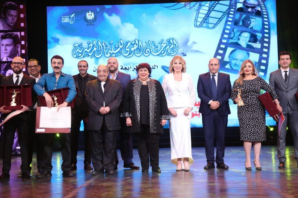 وزيرة الثقافة تُسلم جوائز الدورة 24 للمهرجان القومي للسينما.. صور 2 khaligyoun08312