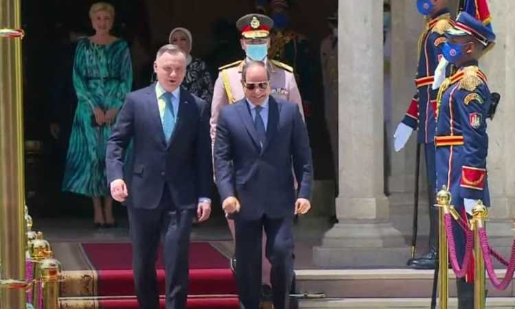 السيسي ونظيره البولندي يبحثات تطورات القضايا الدولية والإقليمية السيسي ونظيره البولندي يبحثات تطورات القضايا الدولية والإقليمية