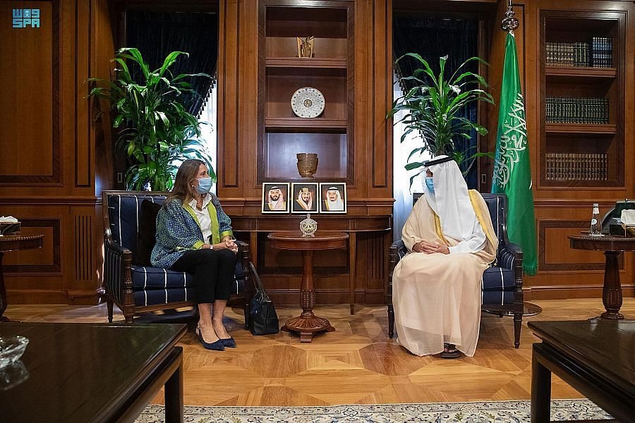 "الجبير" يستقبل المنسّقة المقيمة للأمم المتحدة في المملكة "الجبير" يستقبل المنسّقة المقيمة للأمم المتحدة في المملكة