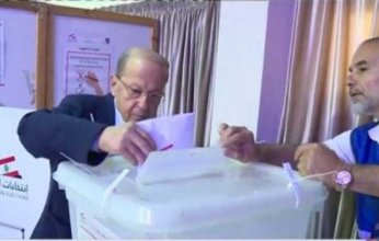 عقب إدلائه بصوته.. رئيس لبنان: الاقتراع واجب على كل مواطن