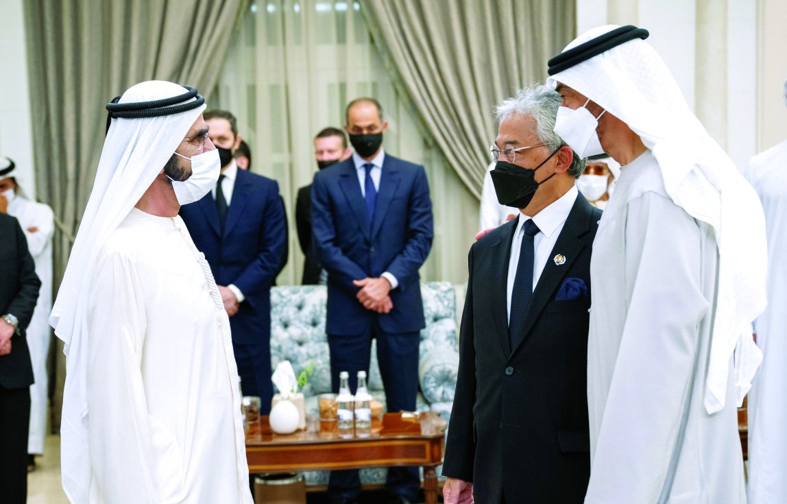 لليوم الثالث.. رئيس الإمارت يتقبل تعازي القادة في وفاة الشيخ خليفة بن زايد لليوم الثالث.. رئيس الإمارت يتقبل تعازي القادة في وفاة الشيخ خليفة بن زايد