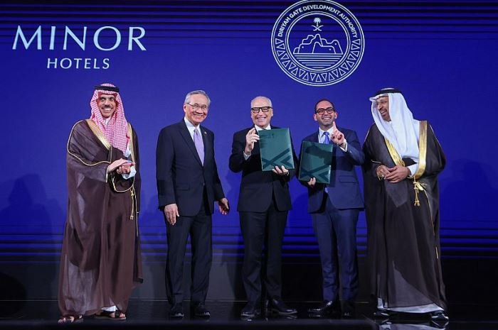 السعودية وتايلاند يوقعان اتفاقيات تعاون بين البلدين السعودية وتايلاند يوقعان اتفاقيات تعاون بين البلدين