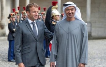 ولي عهد أبوظبي يهنىء ماكرون بولايته الرئاسية الثانية
