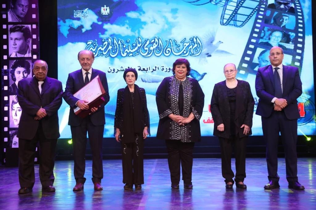 وزيرة الثقافة تُسلم جوائز الدورة 24 للمهرجان القومي للسينما.. صور 6 khaligyoun49381