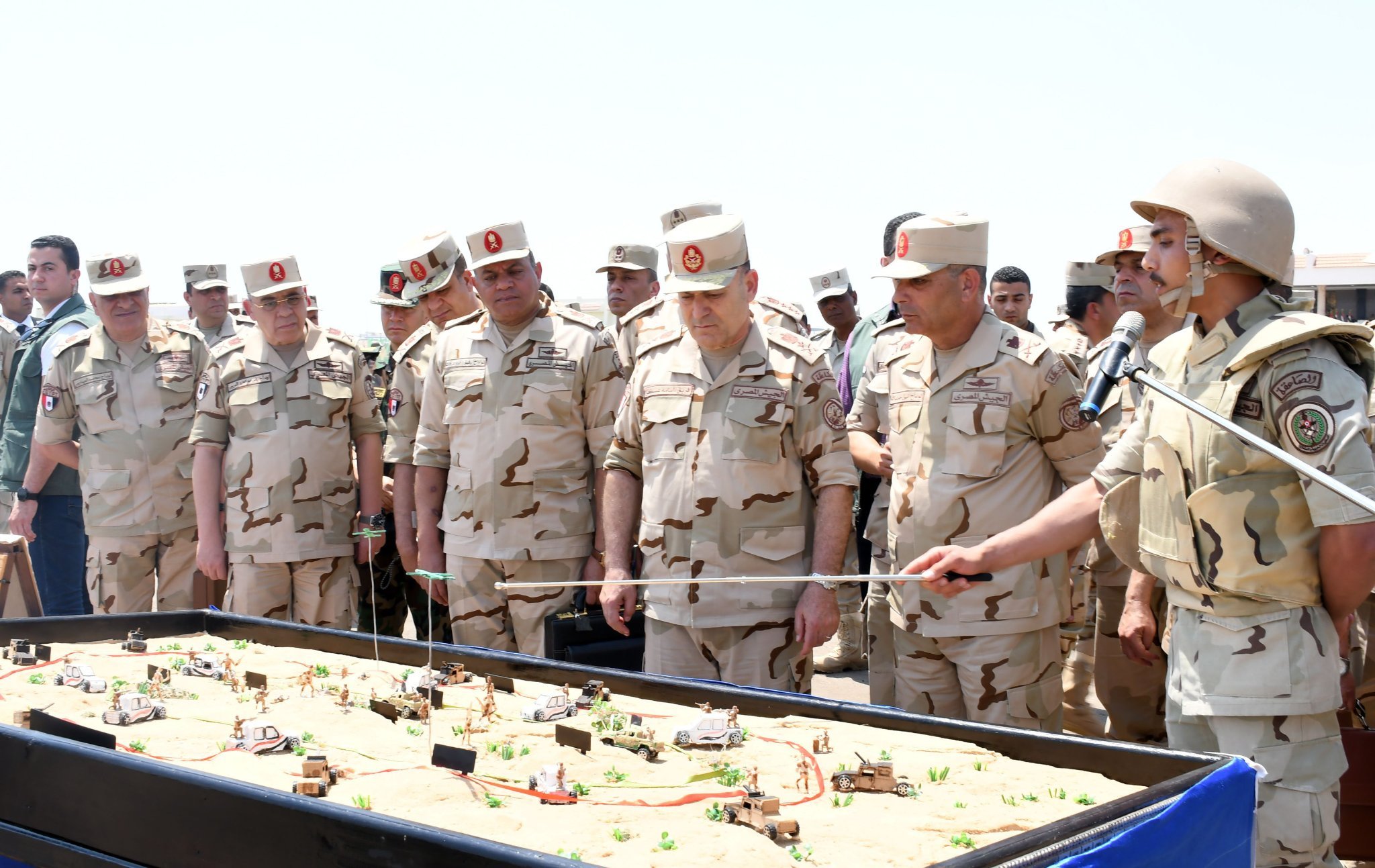 رئيس أركان حرب القوات المسلحة المصرية: عاقدون العزم للقضاء على كل البؤر الإرهابية بسيناء رئيس أركان حرب القوات المسلحة المصرية: عاقدون العزم للقضاء على كل البؤر الإرهابية بسيناء