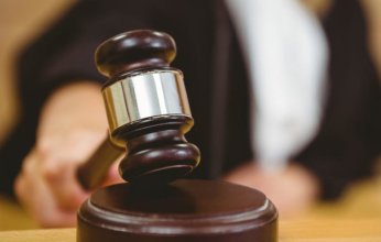 الإمارات.. السجن 10 سنوات وغرامة مليون درهم لمتهم بالاتجار غير المشروع بالأسلحة