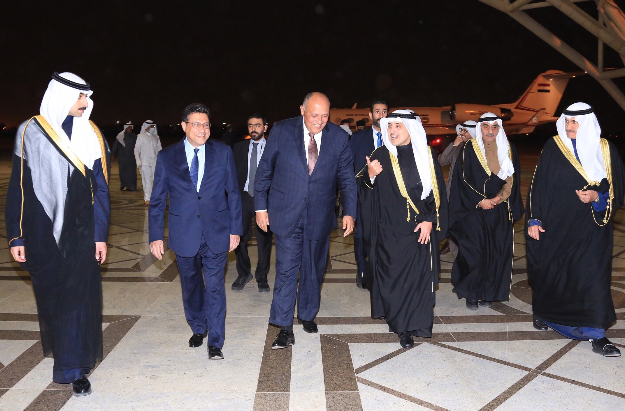 وزير الخارجية المصري يلتقي نظيريه الكويتي والقطرى بدافوس وزير الخارجية المصري يلتقي نظيريه الكويتي والقطرى بدافوس