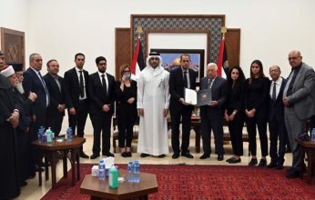 الرئيس الفلسطيني يستقبل عائلة الشهيدة شيرين أبو عاقلة ويمنحها نجمة القدس